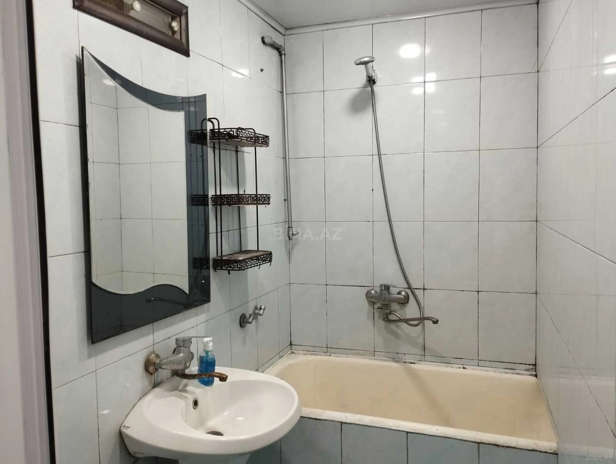 Satılır 3 otaqlı mənzil 70 m²
