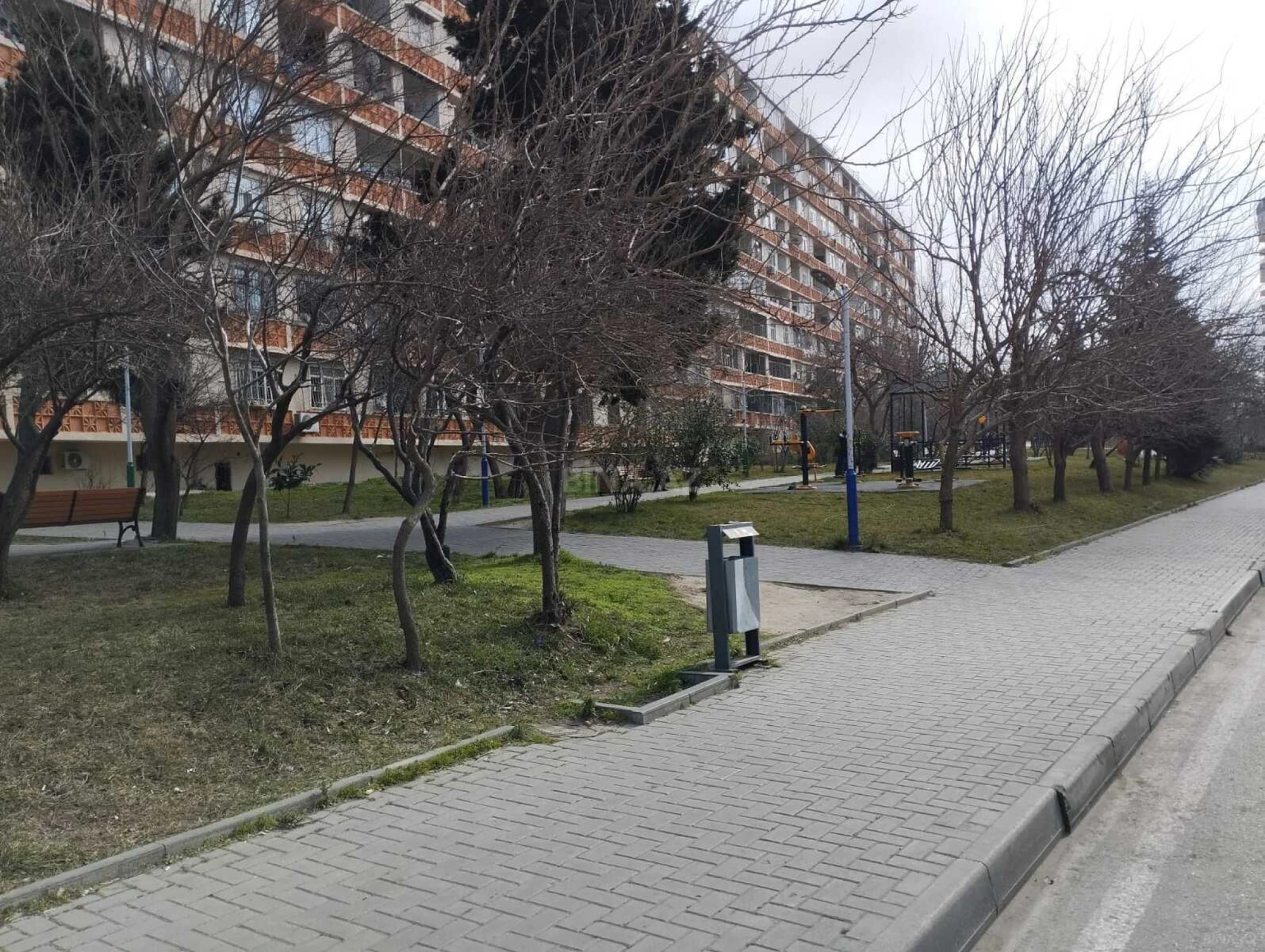 Satılır 3 otaqlı mənzil 70 m²