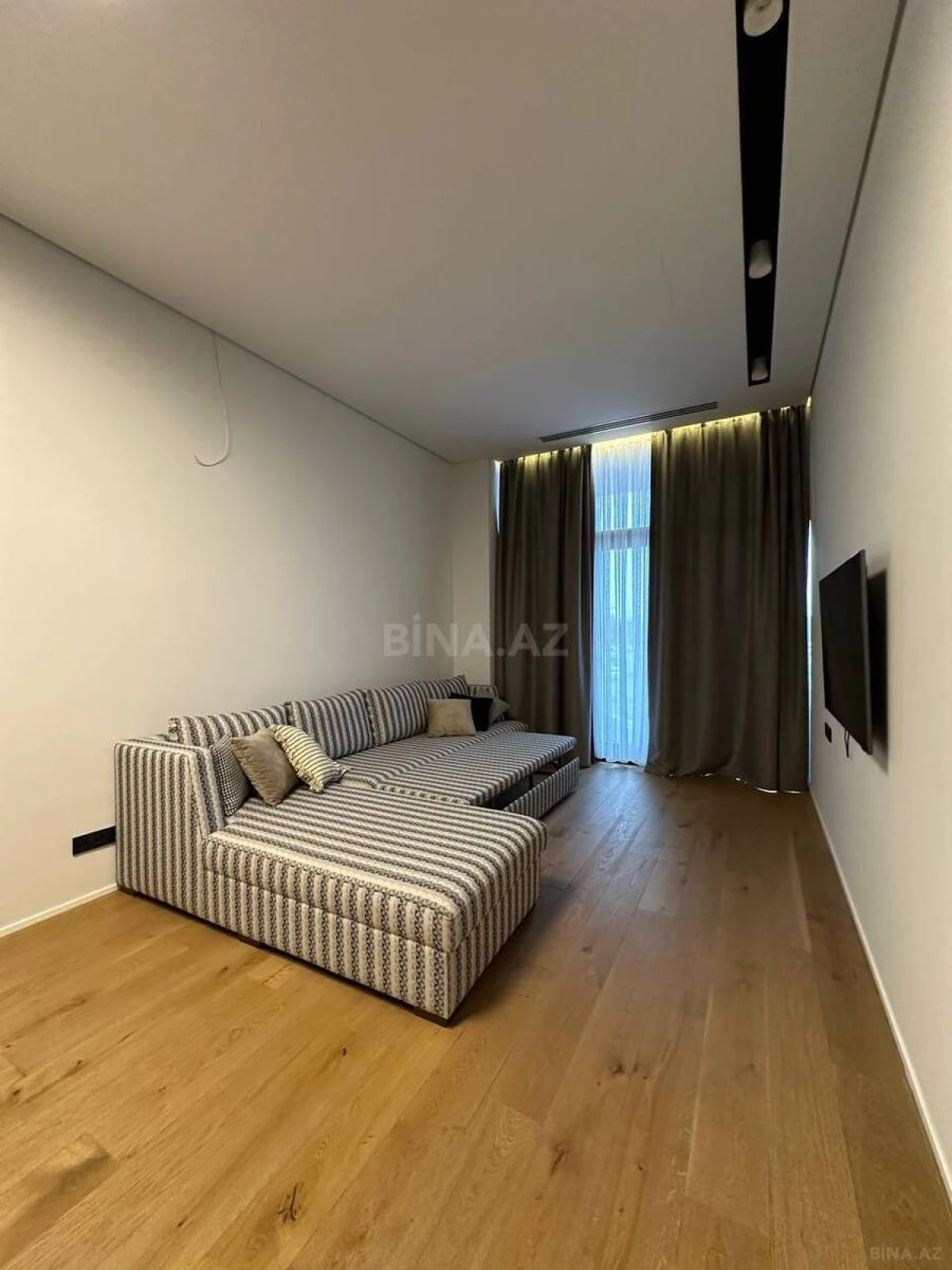 Satılır 2 otaqlı mənzil 63 m²