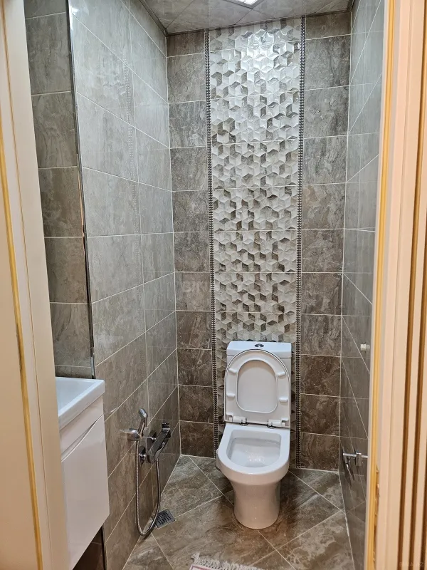 Satılır 3 otaqlı mənzil 137 m²