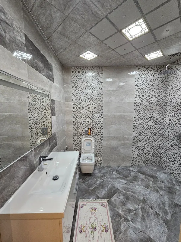 Satılır 3 otaqlı mənzil 137 m²