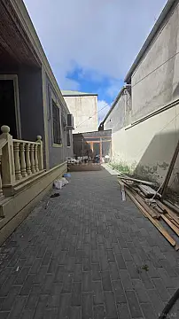 Satılır 4 otaqlı həyət evi 130 m²