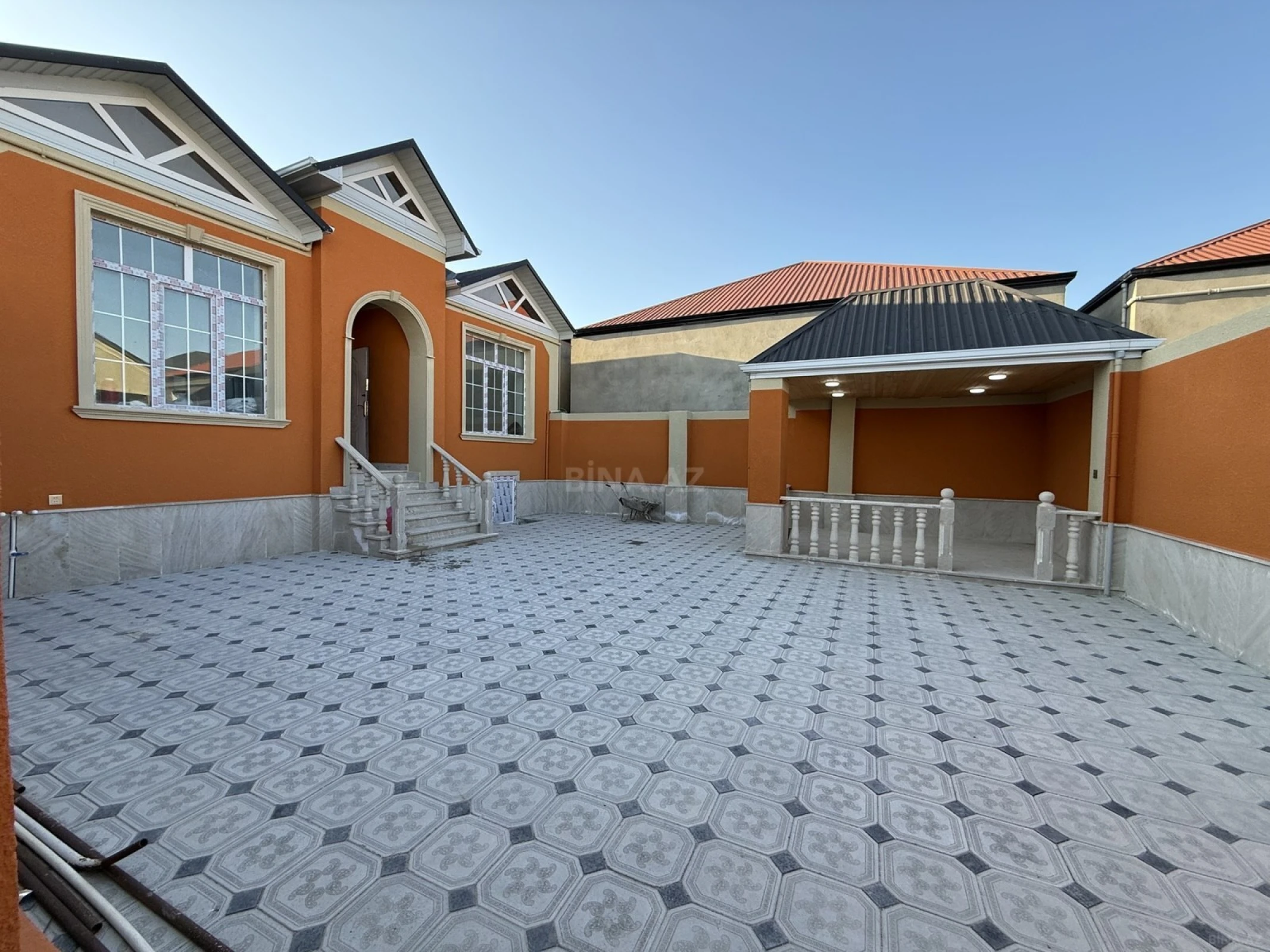 Satılır 4 otaqlı həyət evi 120 m²