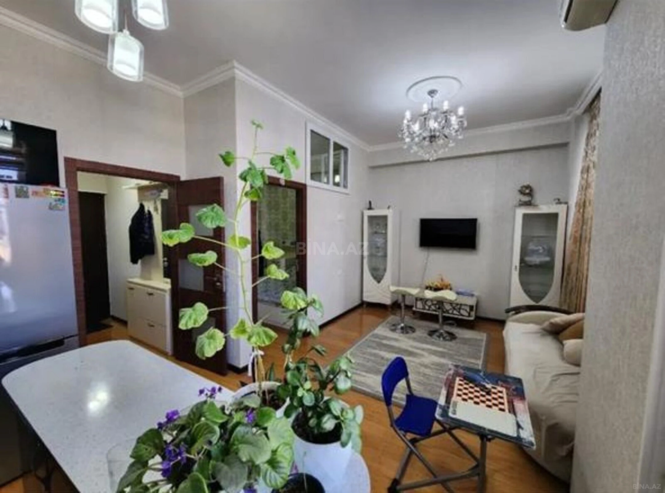 Kirayə verilir 2 otaqlı mənzil 45 m²