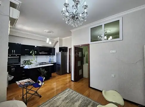 Kirayə verilir 2 otaqlı mənzil 45 m²