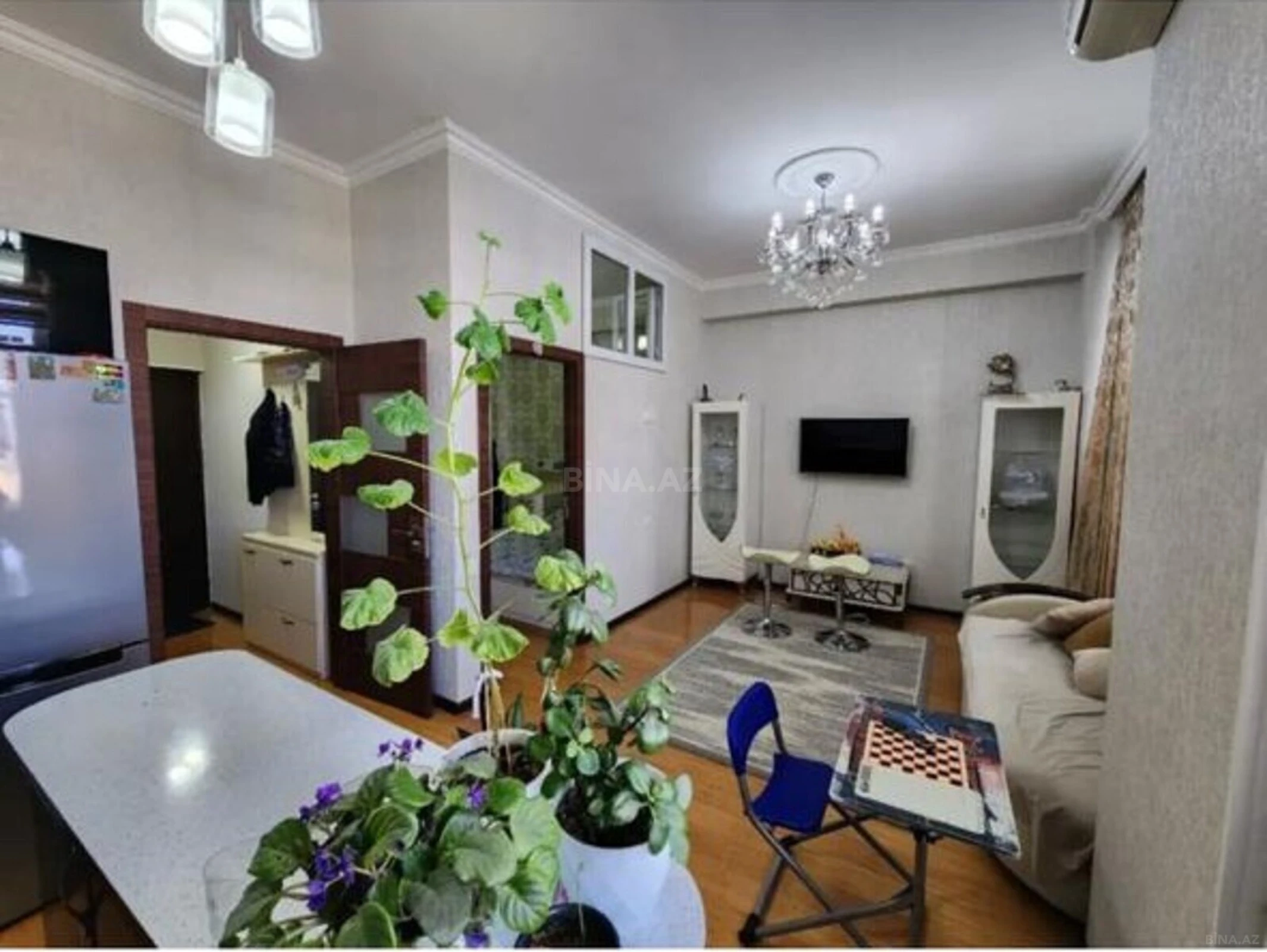 Kirayə verilir 2 otaqlı mənzil 45 m²