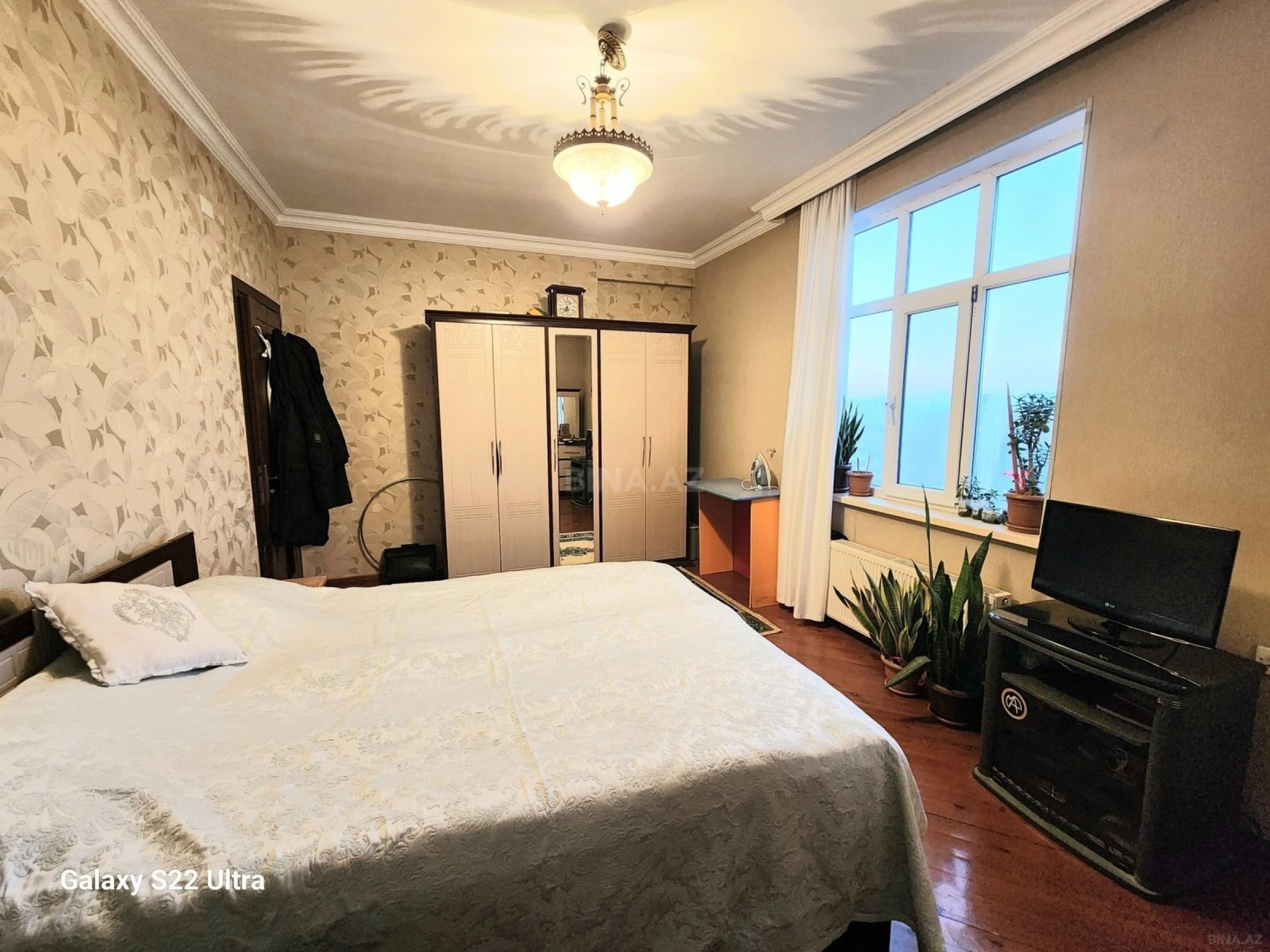 Satılır 3 otaqlı mənzil 142 m²