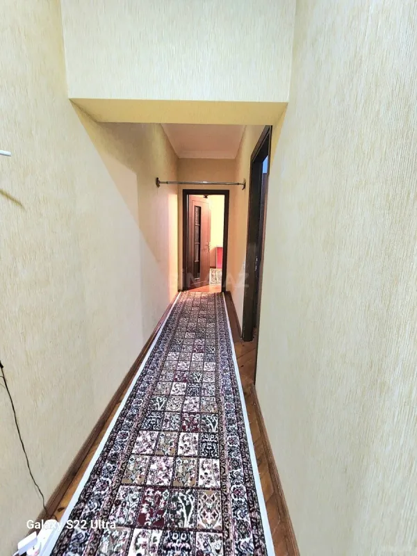 Satılır 3 otaqlı mənzil 142 m²