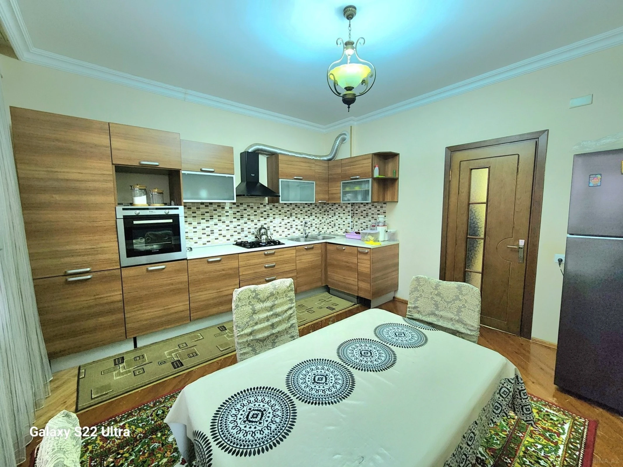 Satılır 3 otaqlı mənzil 142 m²
