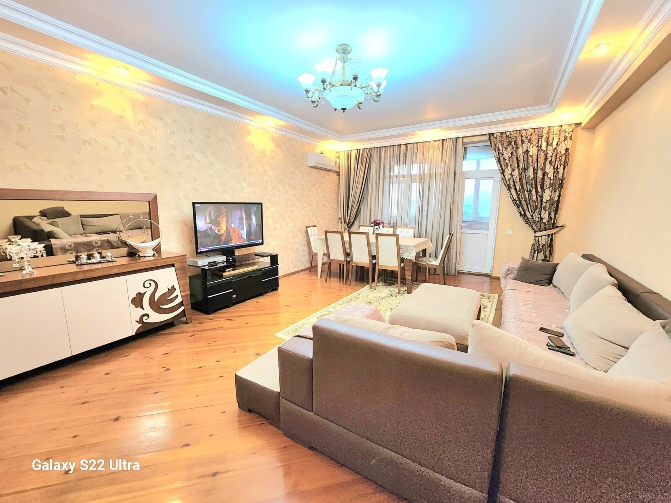 Satılır 3 otaqlı mənzil 142 m²