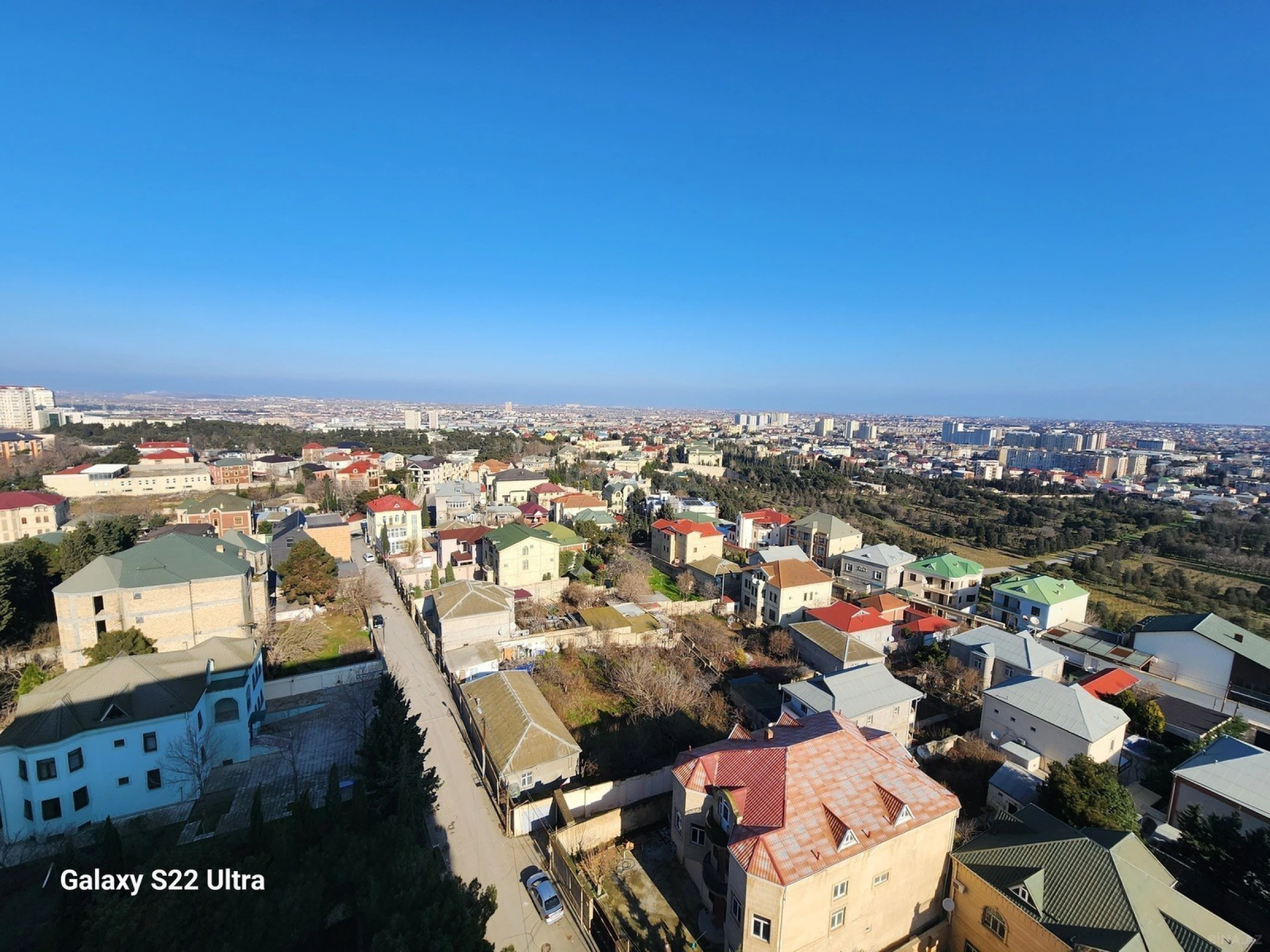 Satılır 3 otaqlı mənzil 142 m²