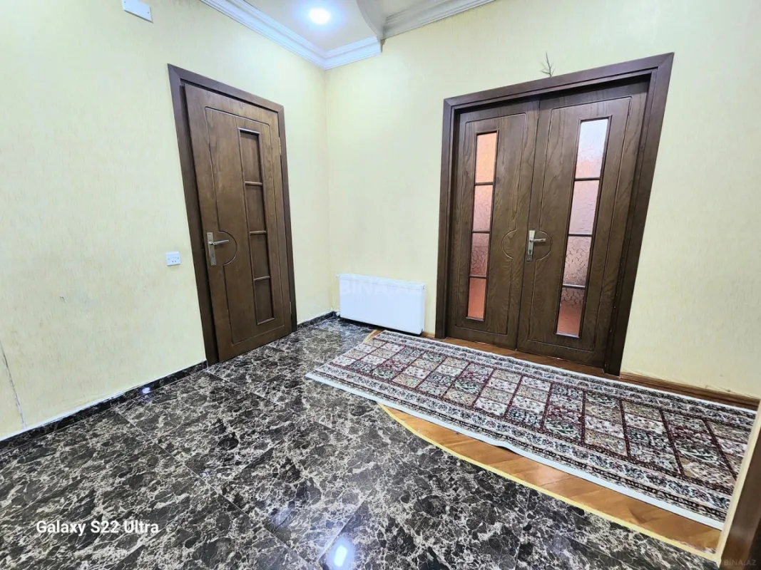 Satılır 3 otaqlı mənzil 142 m²