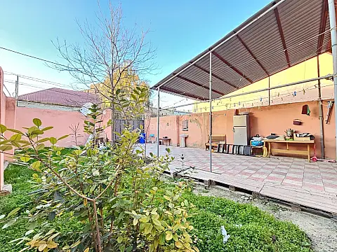 Satılır 4 otaqlı həyət evi 100 m²