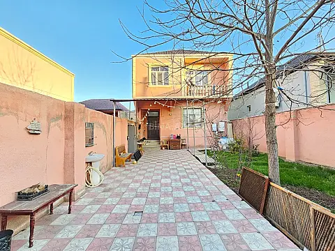 Satılır 4 otaqlı həyət evi 100 m²