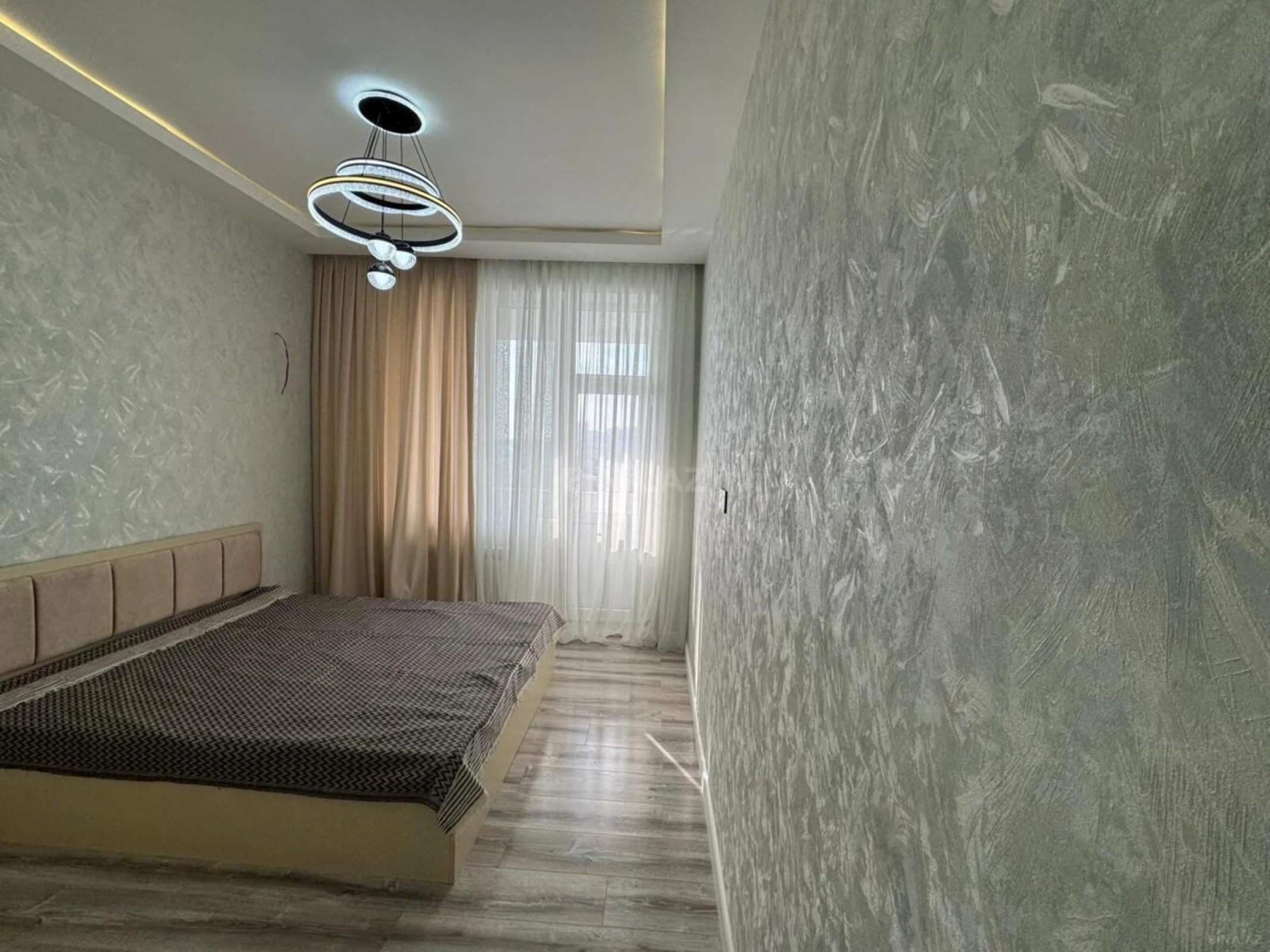 Satılır 3 otaqlı mənzil 90 m²
