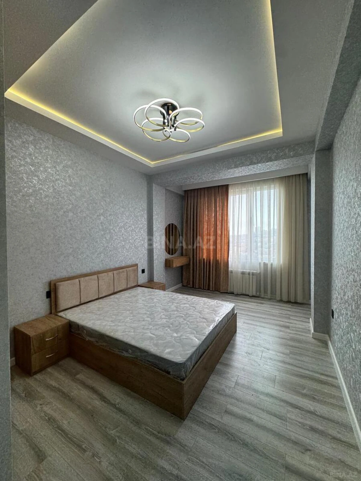 Satılır 3 otaqlı mənzil 90 m²