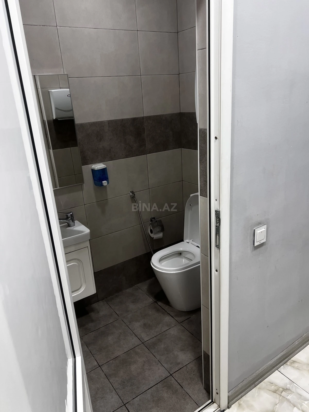 Kirayə verilir 1 otaqlı ofis 25 m²