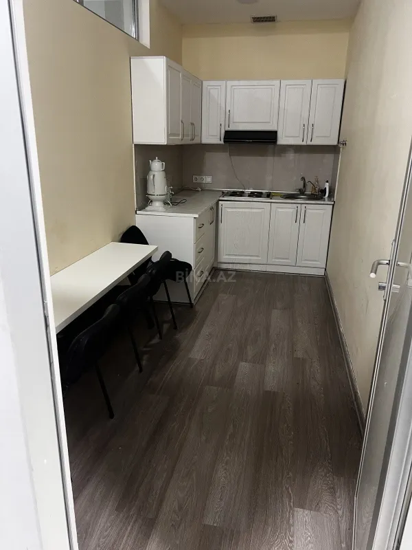 Kirayə verilir 1 otaqlı ofis 25 m²