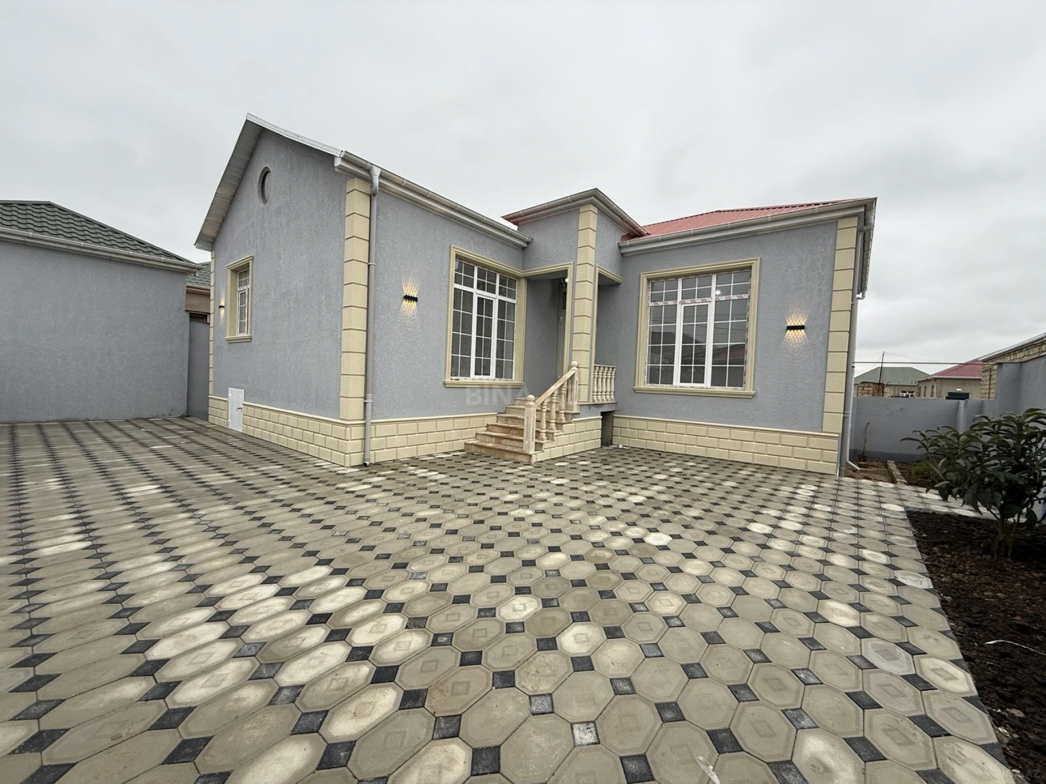 Satılır 4 otaqlı həyət evi 120 m²