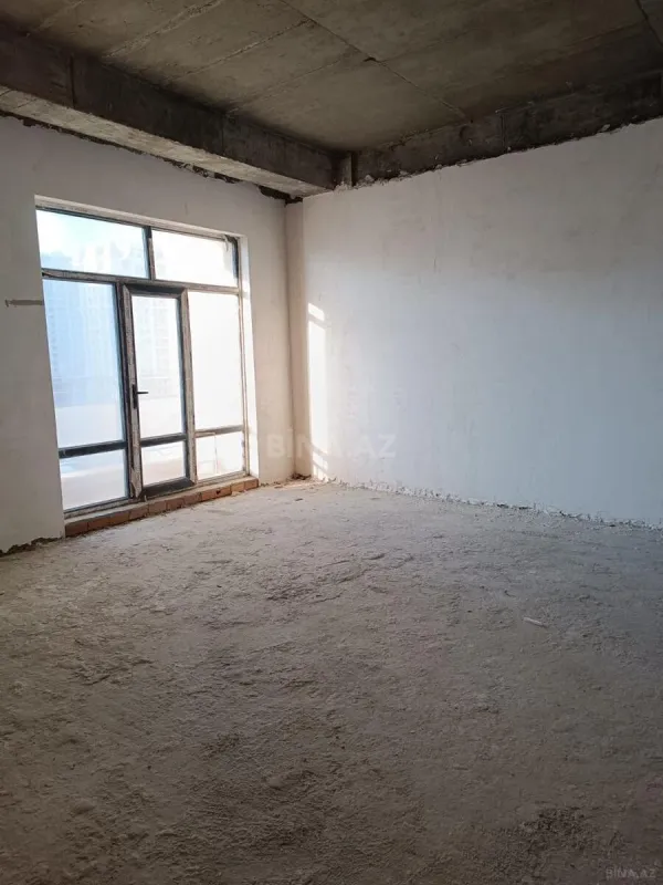 Satılır 3 otaqlı mənzil 123 m²