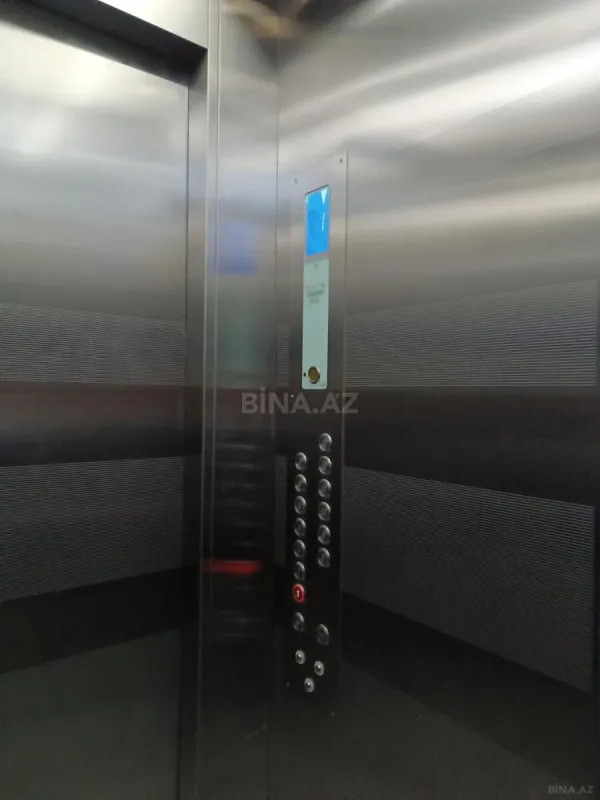 Satılır 3 otaqlı mənzil 123 m²