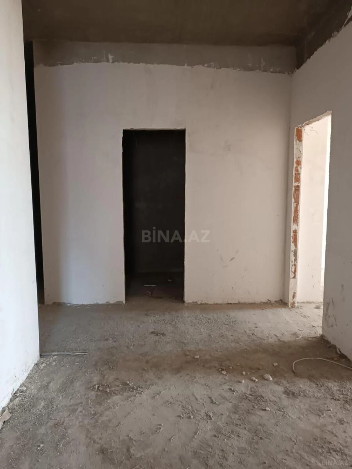 Satılır 3 otaqlı mənzil 123 m²
