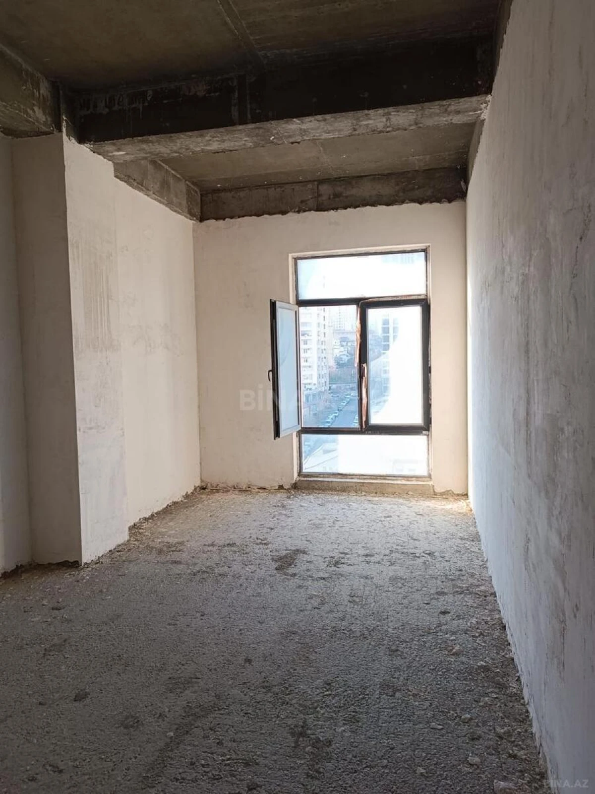 Satılır 3 otaqlı mənzil 123 m²