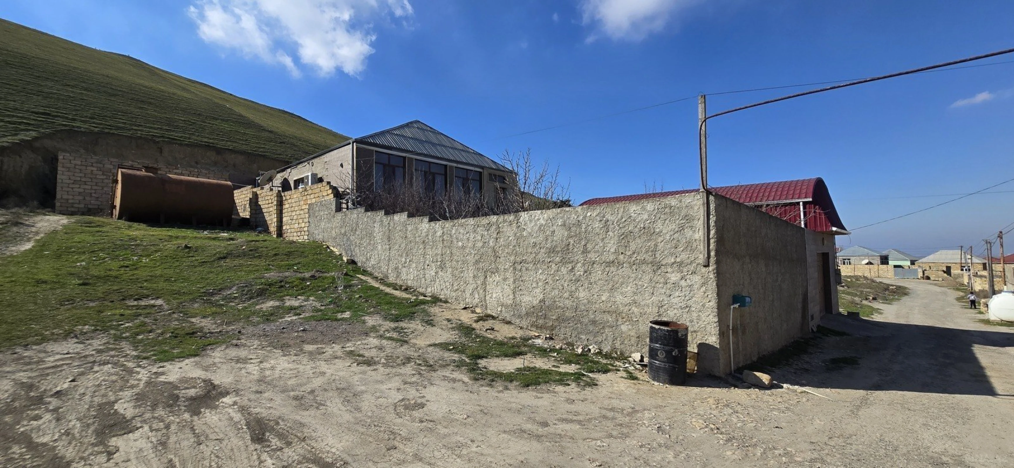 Satılır 4 otaqlı həyət evi 120 m²