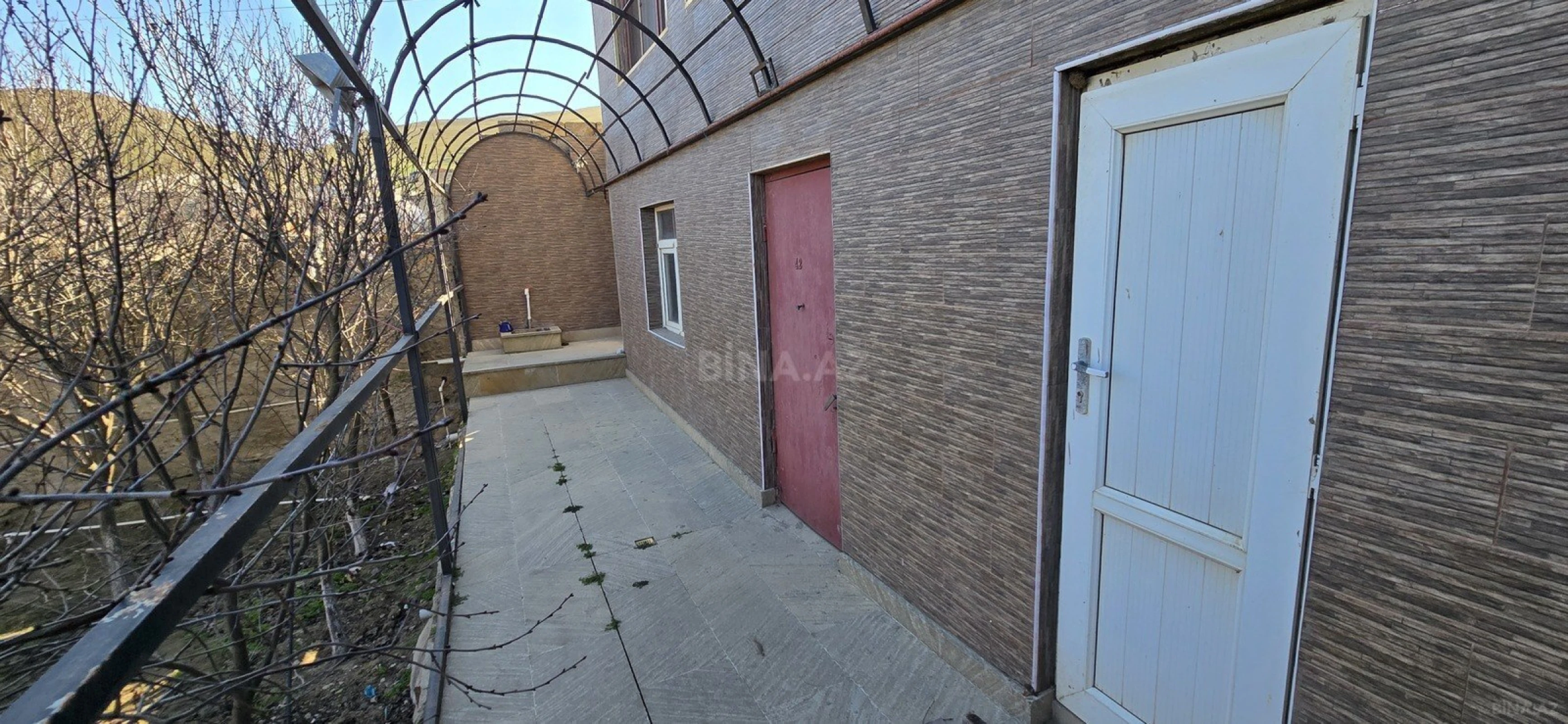 Satılır 4 otaqlı həyət evi 120 m²