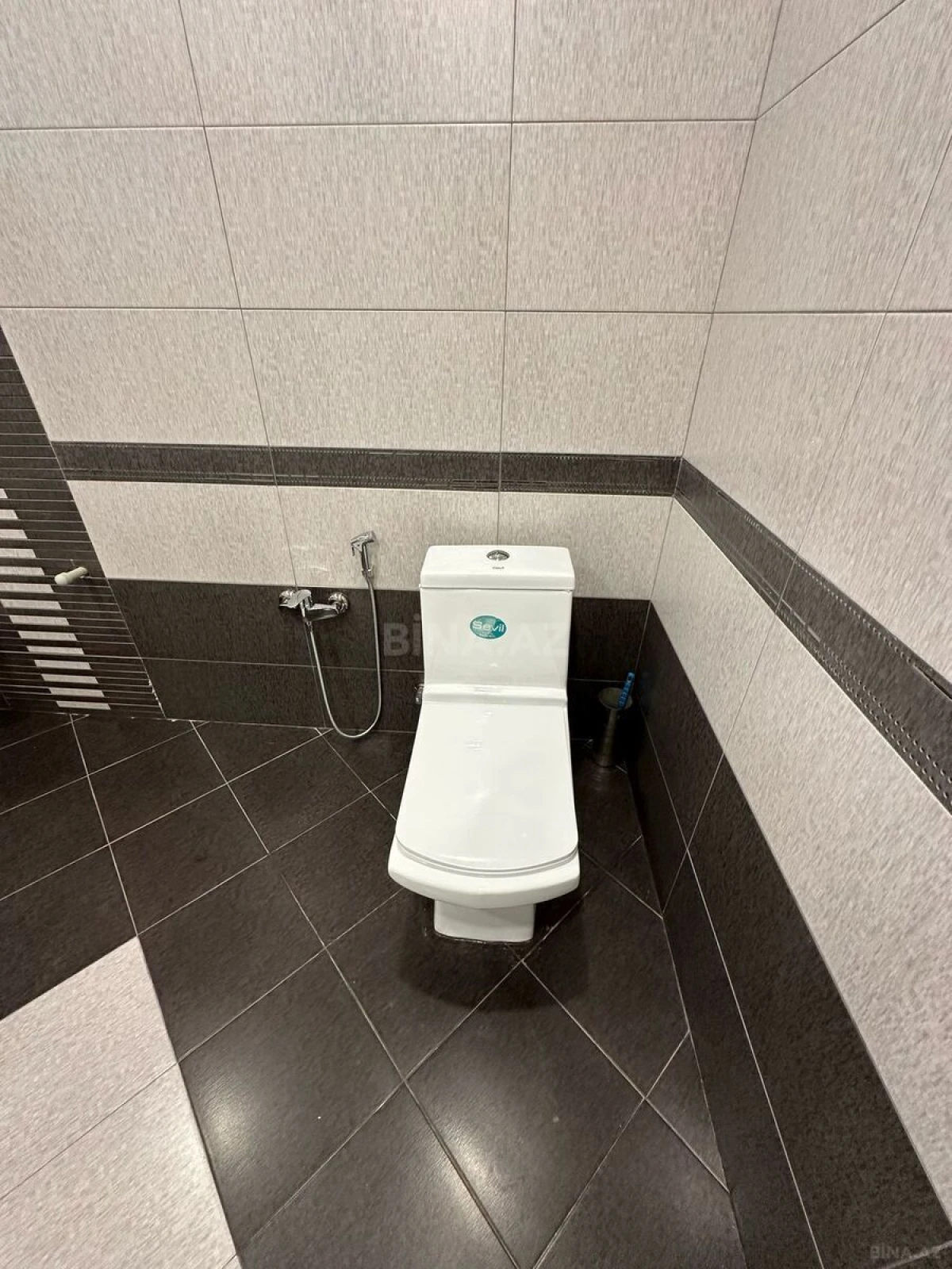 Satılır 4 otaqlı həyət evi 160 m²