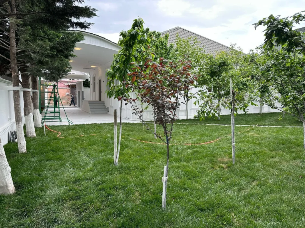 Satılır 4 otaqlı həyət evi 160 m²