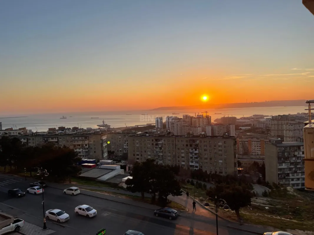 Satılır 3 otaqlı mənzil 95 m²