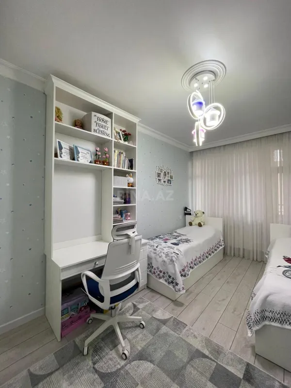 Satılır 3 otaqlı mənzil 95 m²