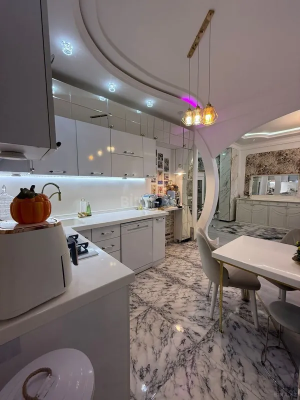 Satılır 3 otaqlı mənzil 90 m²