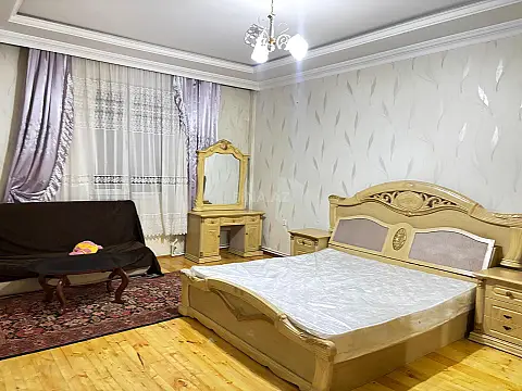 Kirayə verilir 2 otaqlı mənzil 65 m²
