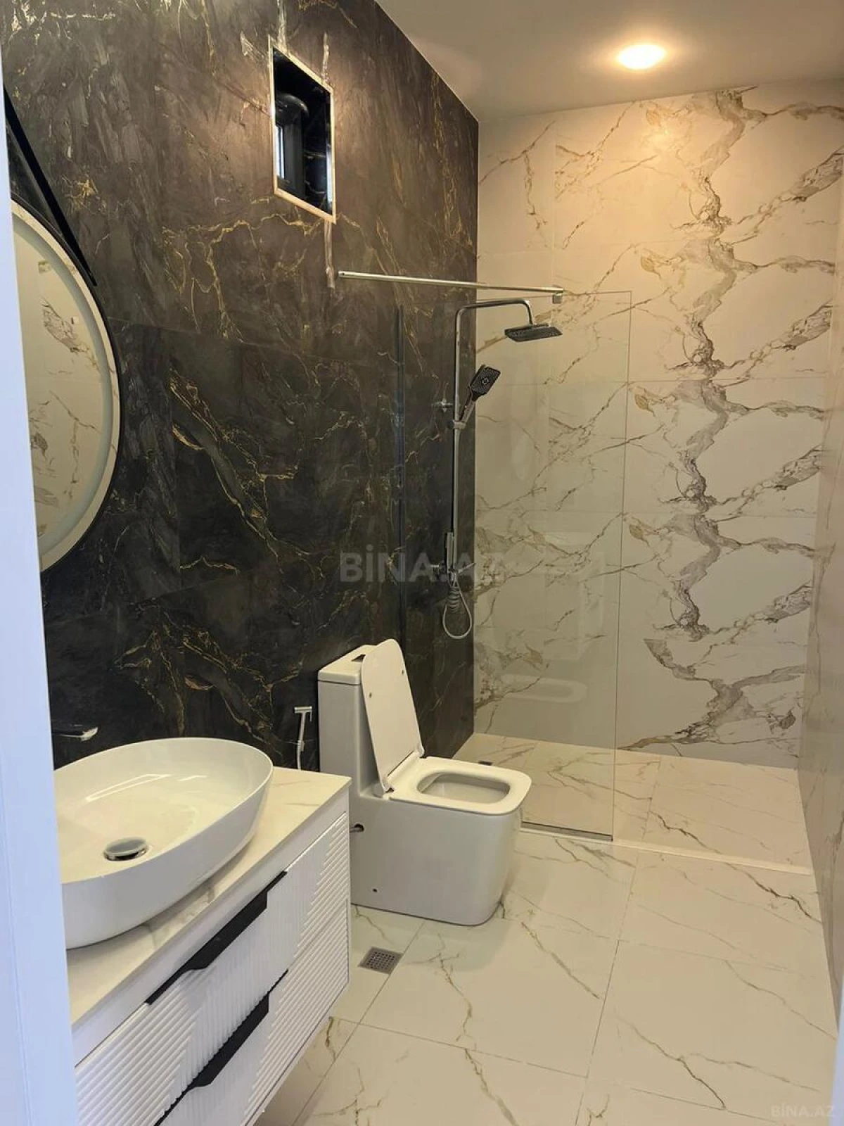 Satılır 4 otaqlı həyət evi 300 m²