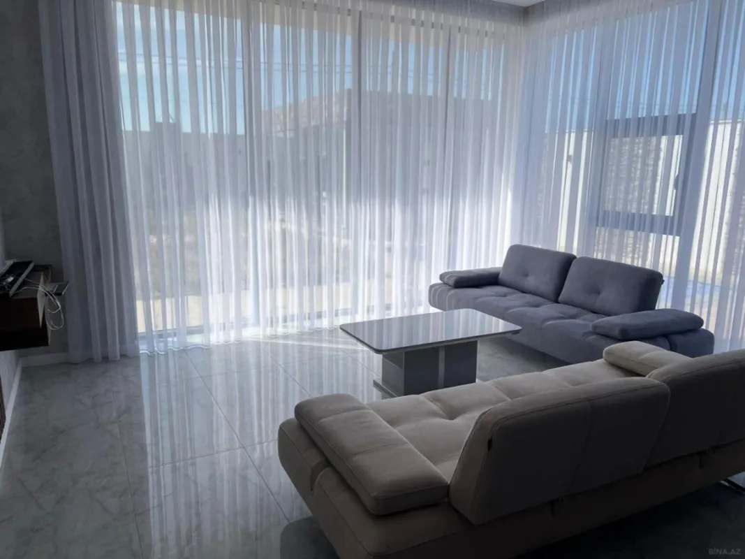 Satılır 4 otaqlı həyət evi 300 m²