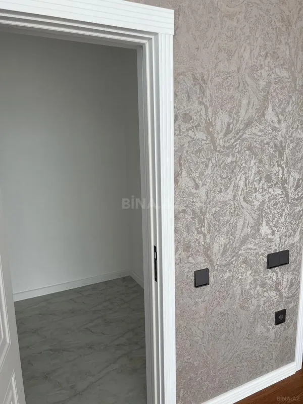 Satılır 4 otaqlı həyət evi 300 m²