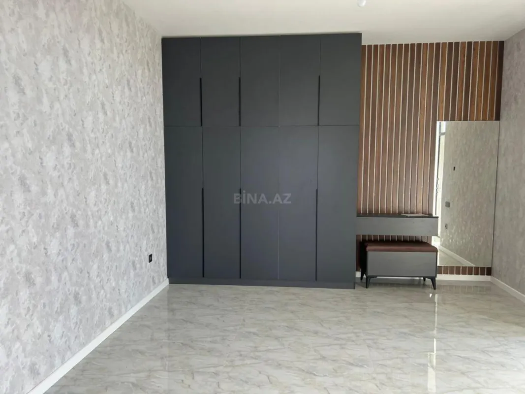 Satılır 4 otaqlı həyət evi 300 m²