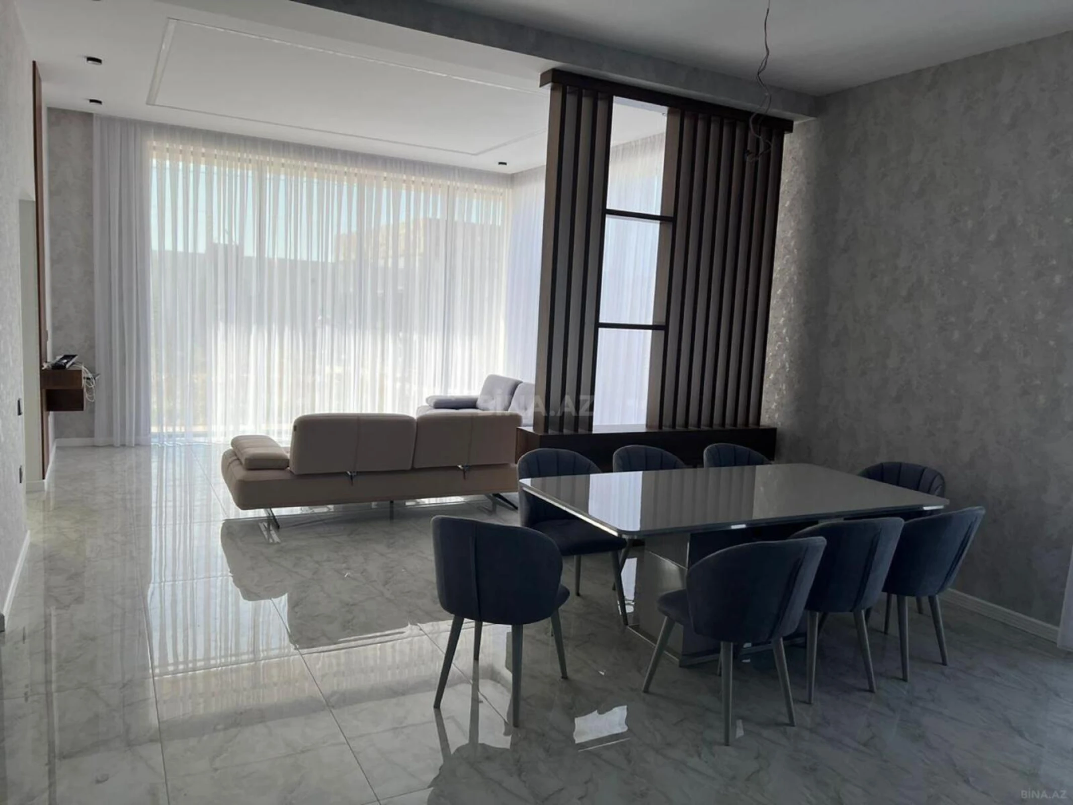 Satılır 4 otaqlı həyət evi 300 m²