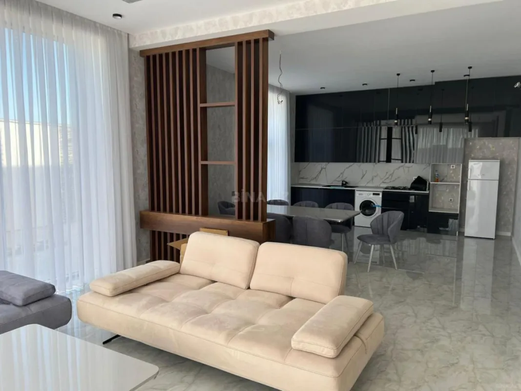 Satılır 4 otaqlı həyət evi 300 m²