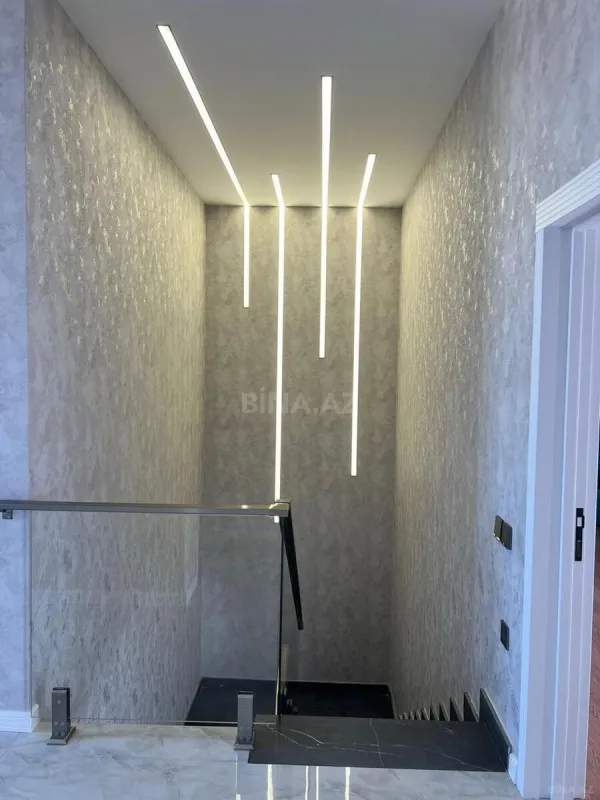 Satılır 4 otaqlı həyət evi 300 m²