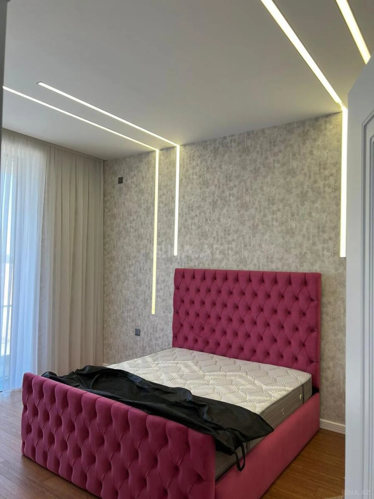 Satılır 4 otaqlı həyət evi 300 m²