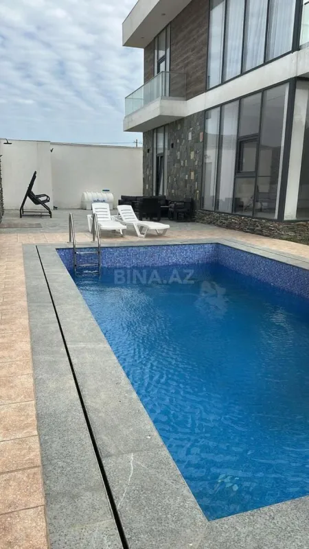 Satılır 4 otaqlı həyət evi 300 m²