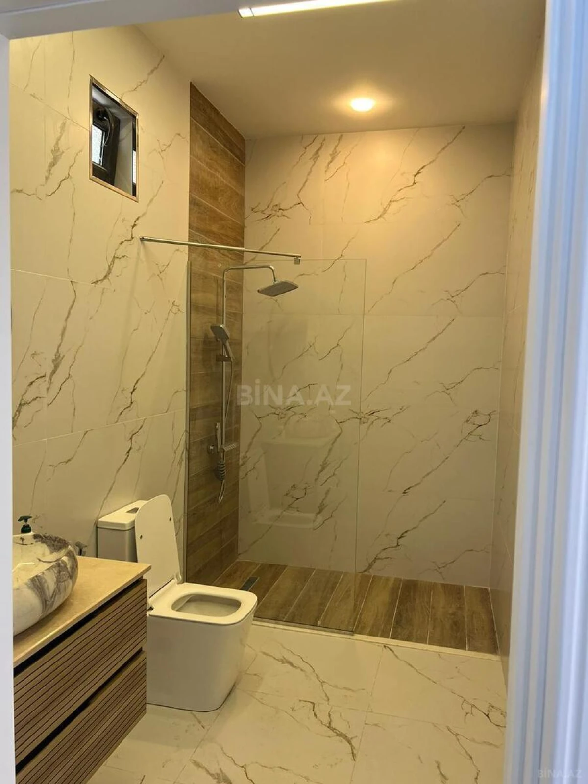 Satılır 4 otaqlı həyət evi 300 m²