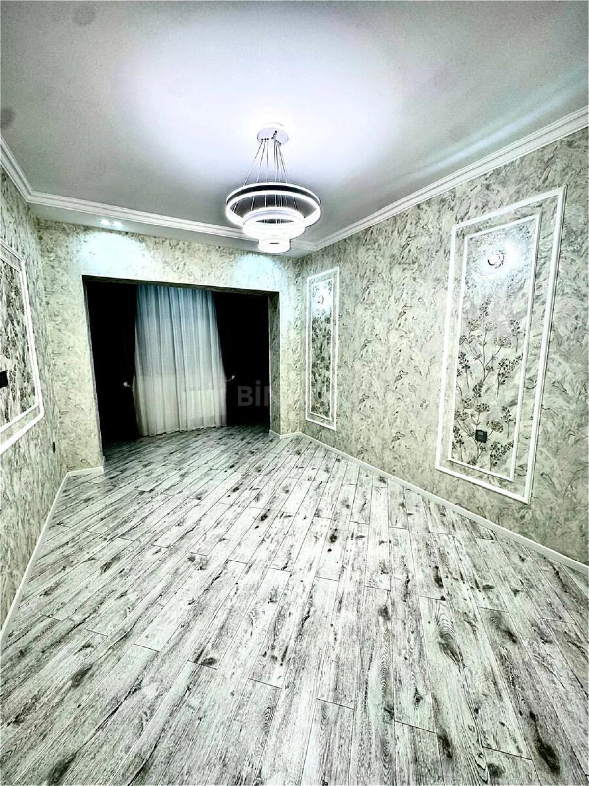 Satılır 2 otaqlı mənzil 70 m²