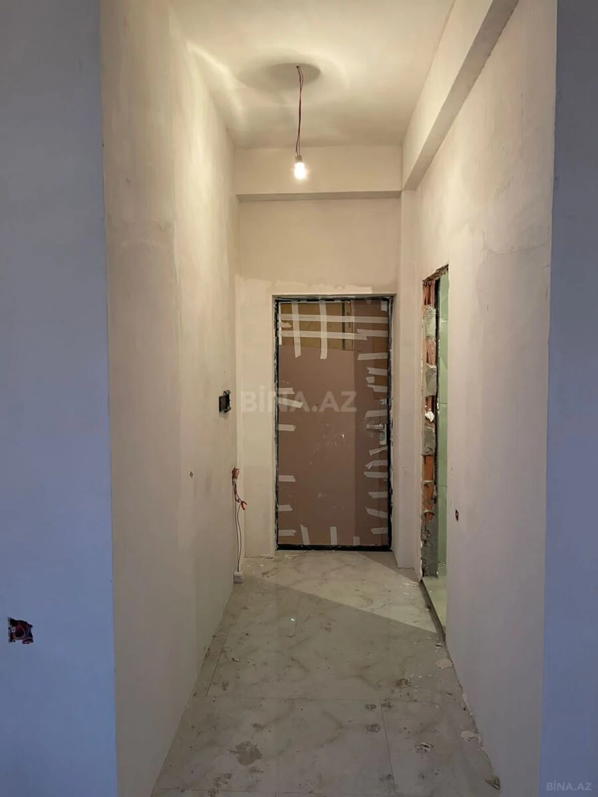Satılır 2 otaqlı mənzil 62 m²