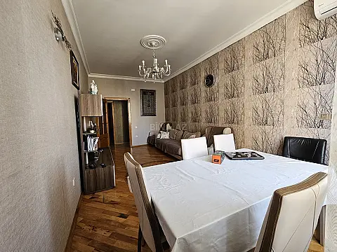 Satılır 2 otaqlı mənzil 80 m²