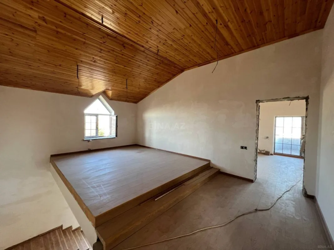 Satılır 4 otaqlı həyət evi 185 m²