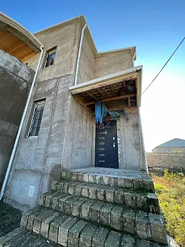 Satılır 4 otaqlı həyət evi 185 m²